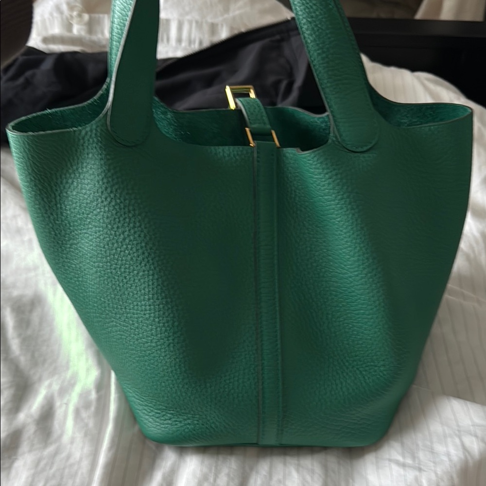 NEW Hermes Picotin 22 in vert vertigo clemence leather - Picture 4 of 5